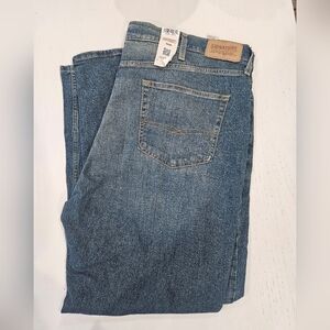 Levi's Signature Denim Jeans in Classic Blue, Straight Leg. Size 44 X 30